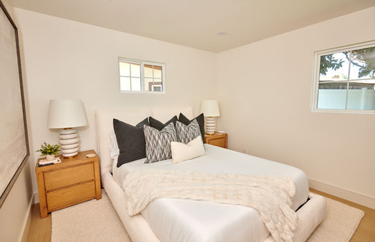 24-615-s-hazelwood-st-anaheim-listing-09