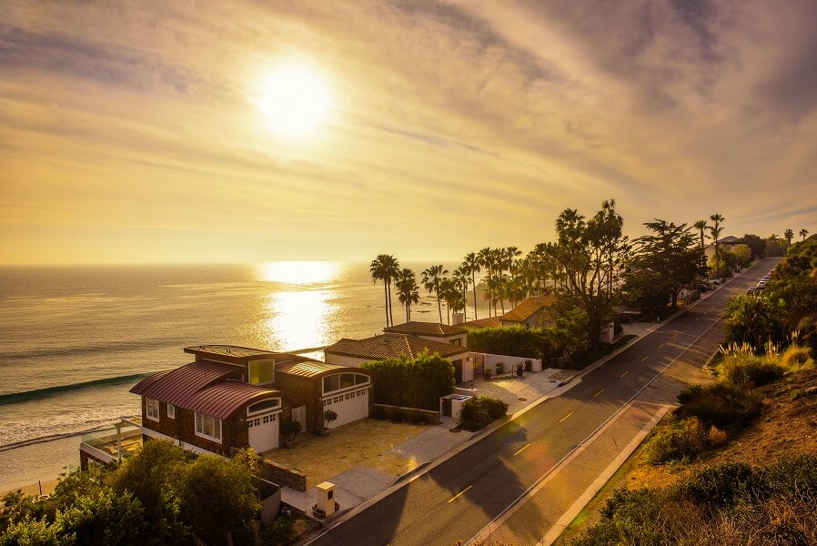 Luxury oceanfront homes of Malibu