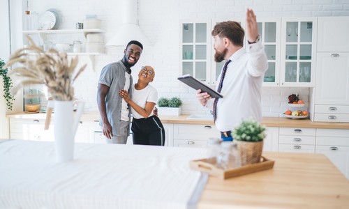 The Psychology Behind Multiple Offer Situations