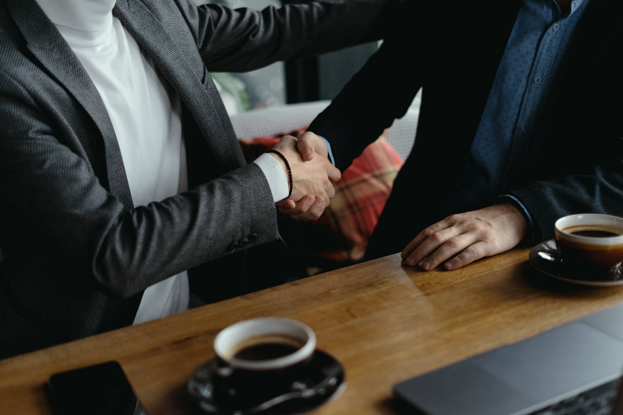 business handshake agreement