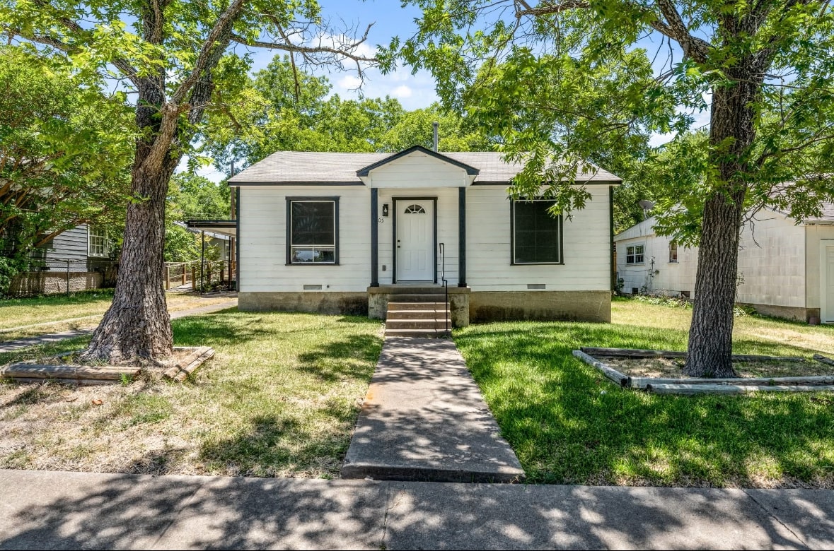 South Temple residential investment property near data center corridor