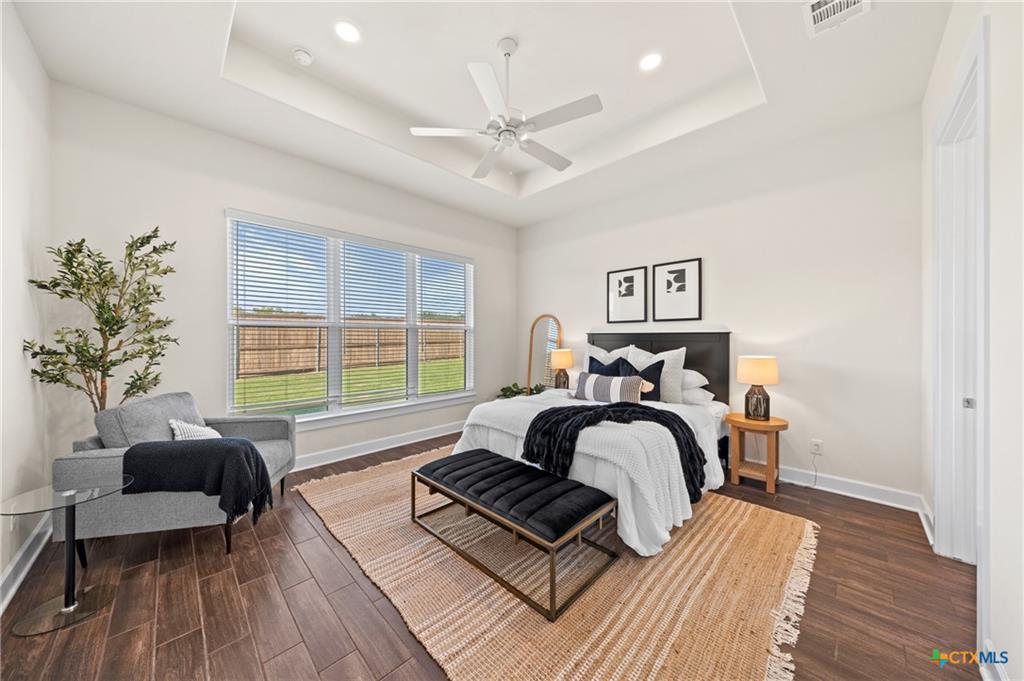 Luxury master suite in Legacy Ranch Arnold Design home — Temple TX