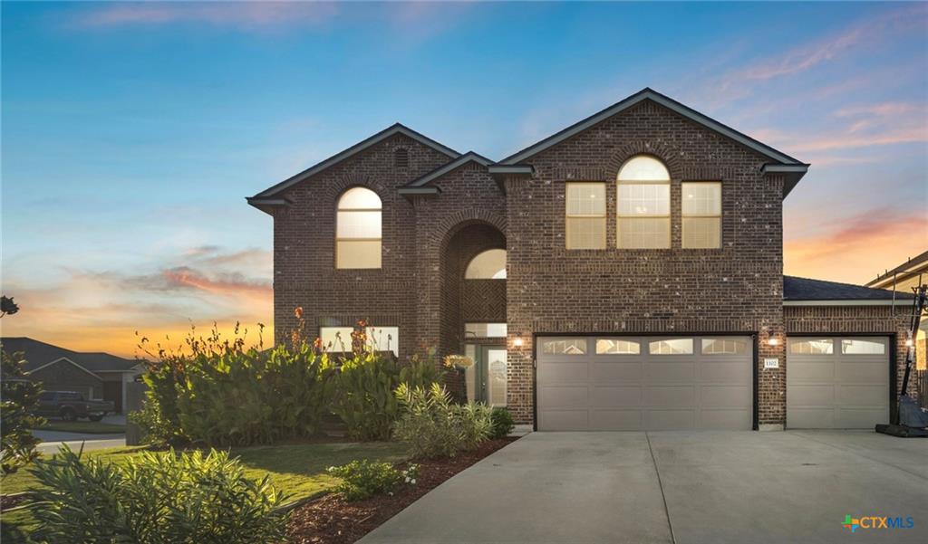 Lake Pointe subdivision at twilight in West Temple TX