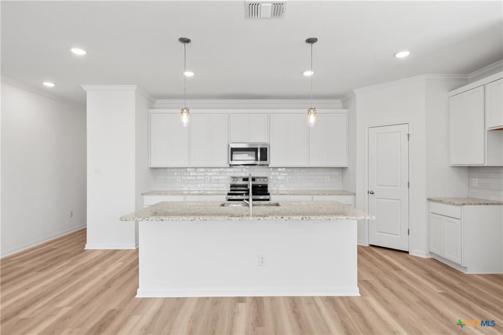 Parks at Westfield kitchen with quartz countertops