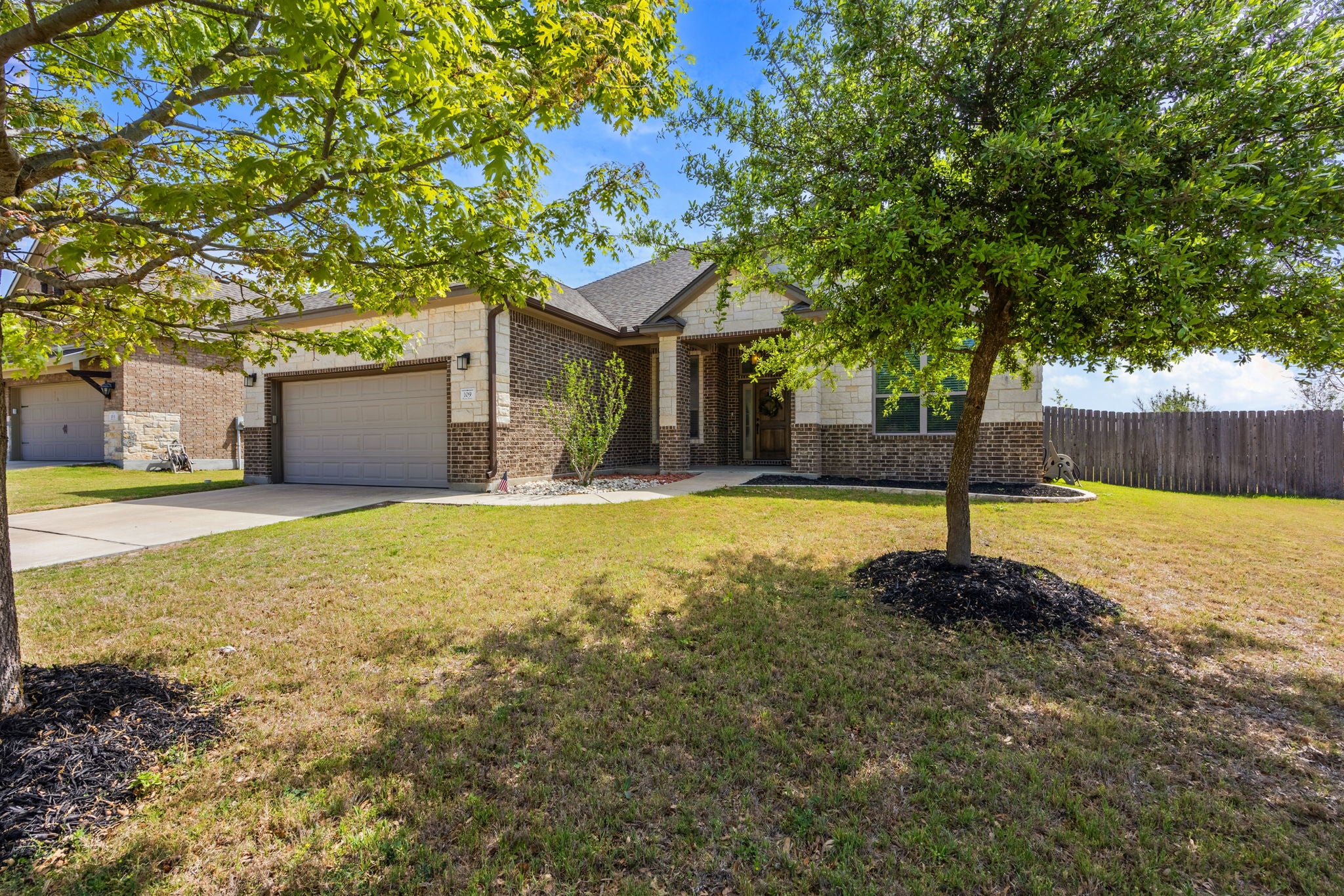 109 Raven Dr front exterior daytime