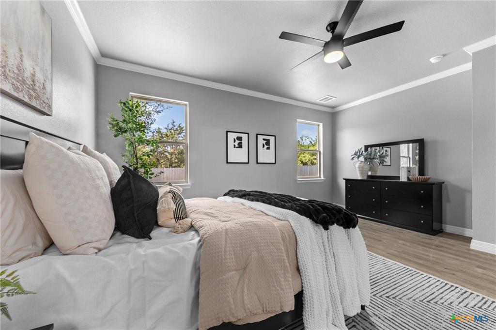 Atascosa Estates master suite