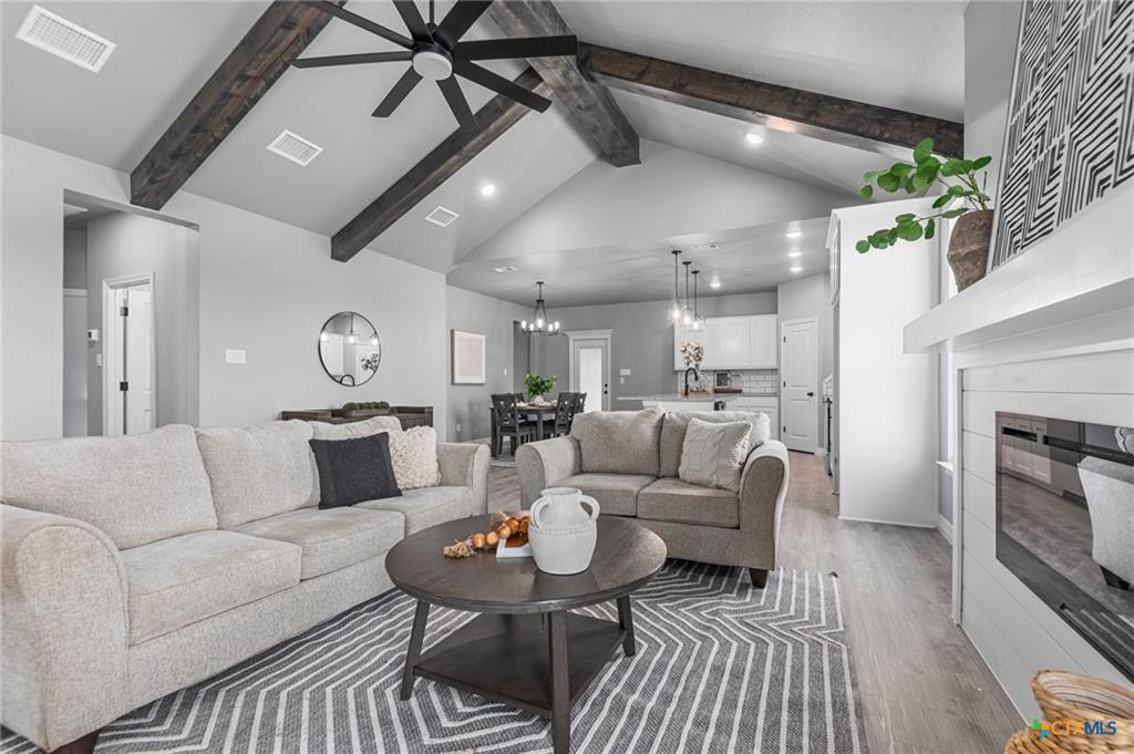 Atascosa Estates vaulted living space