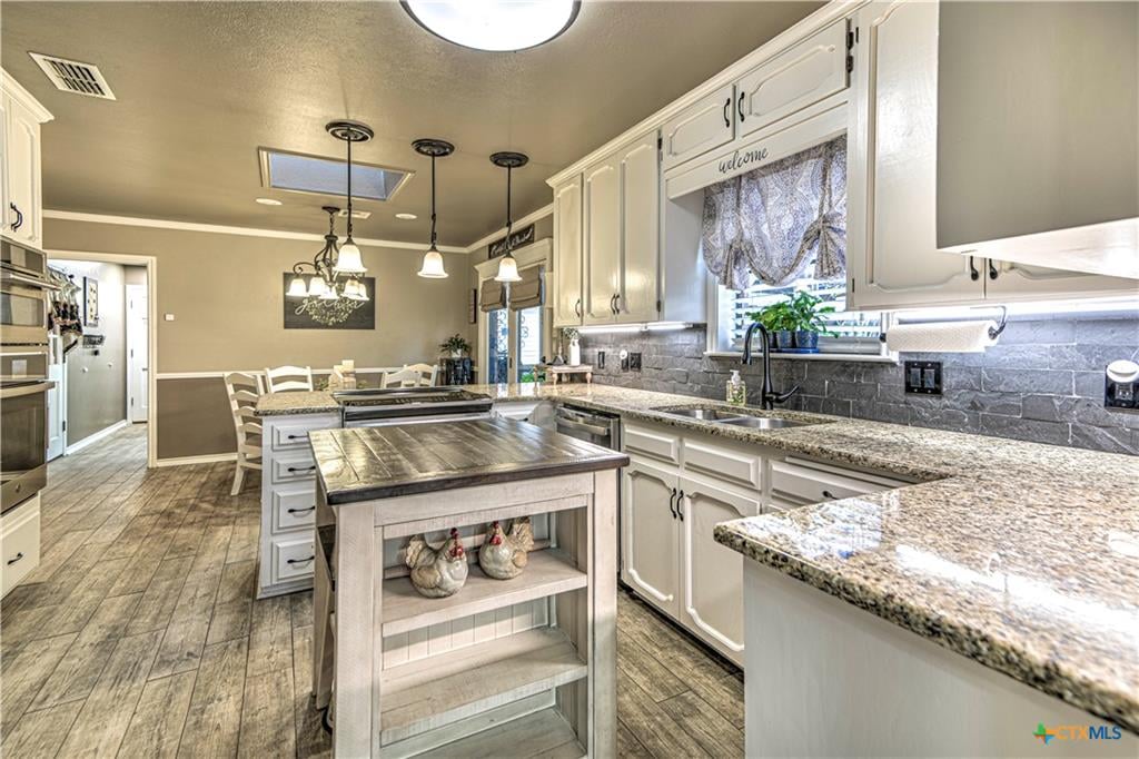 Kitchen with updated finishes in Cliffs of Canyon Creek