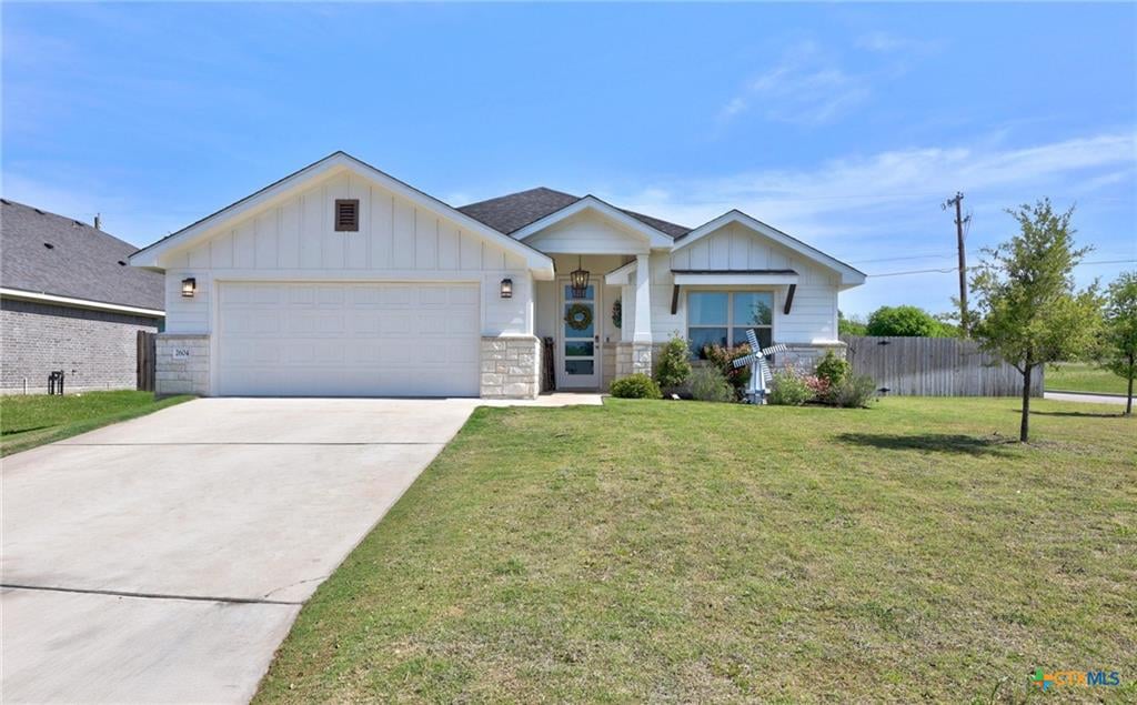 Flintrock Builders modern front elevation in Temple TX