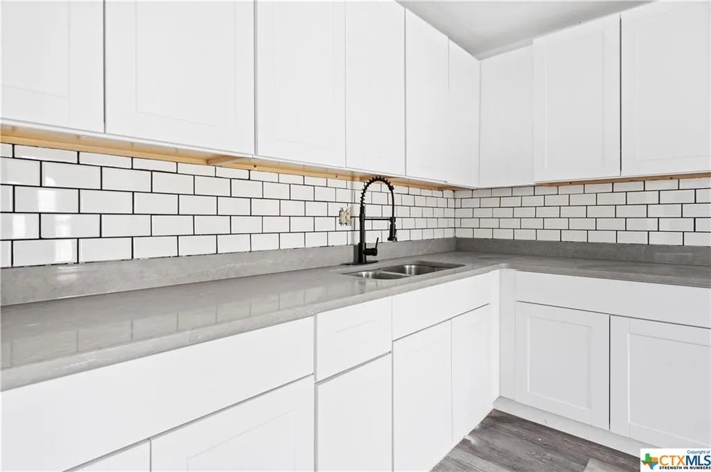 918 N 13th ADU kitchen