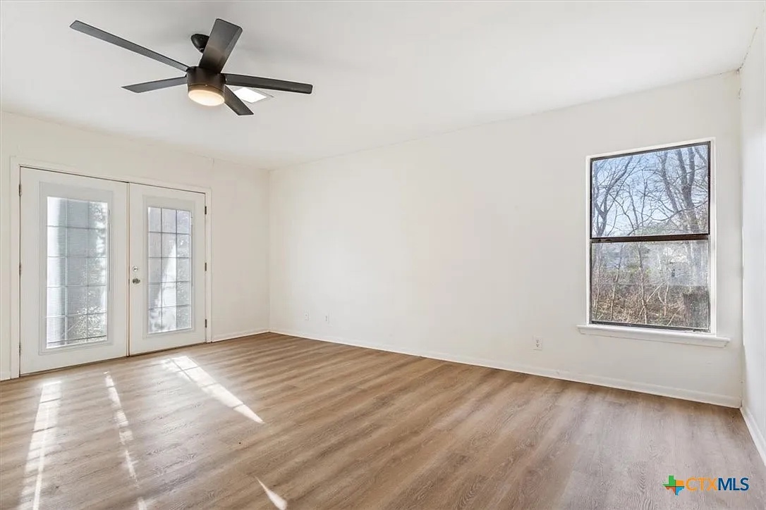 River Oaks master bedroom