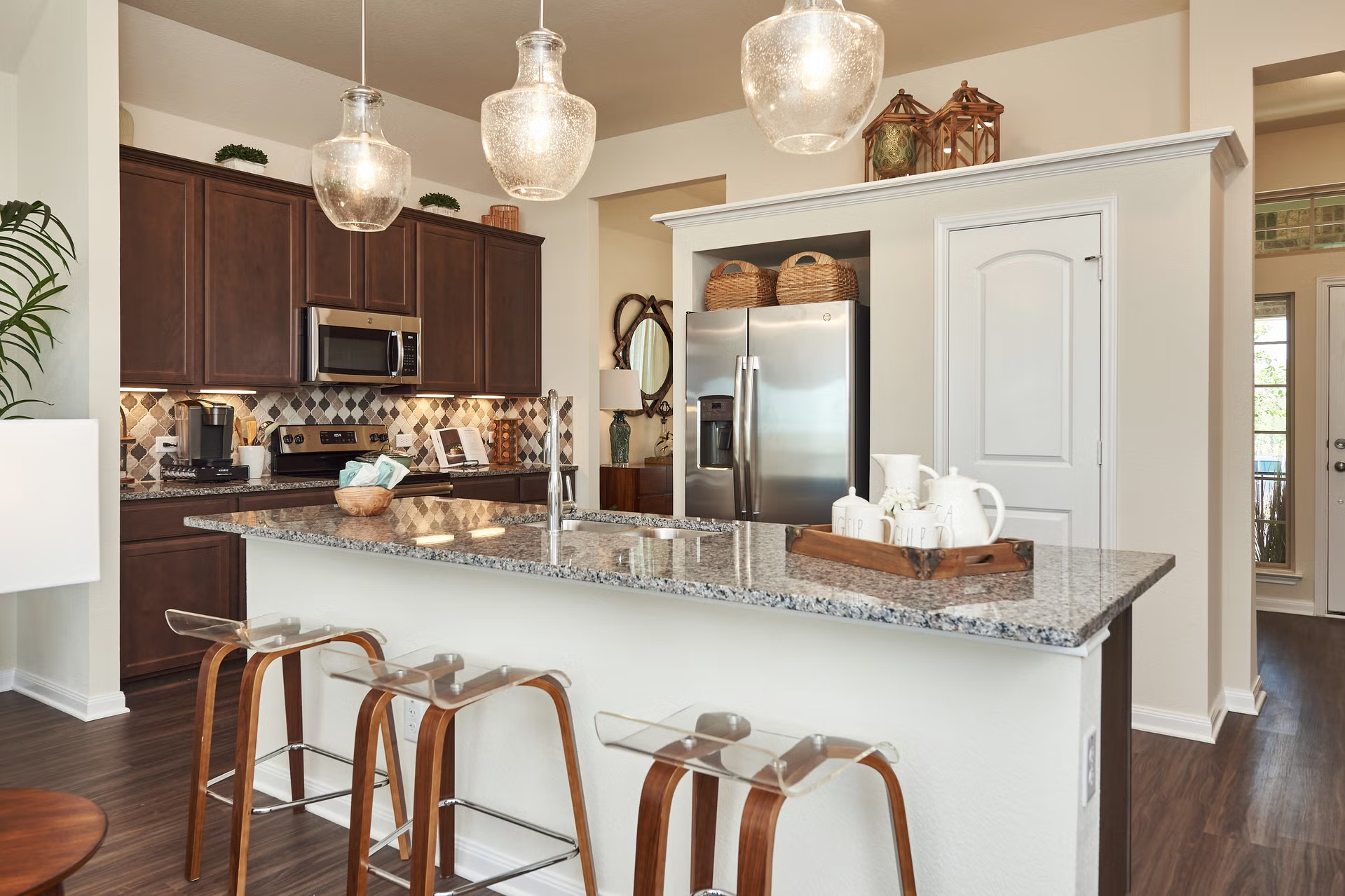 South Pointe kitchen with granite