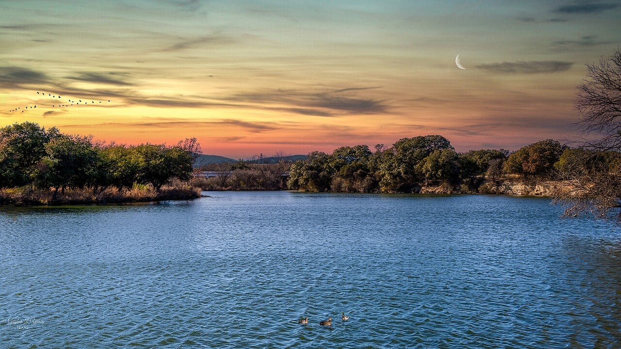 Lake_Sunset_(50768387797) (1)