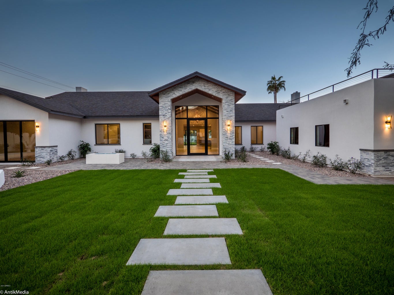 20161122175831261012000000-o