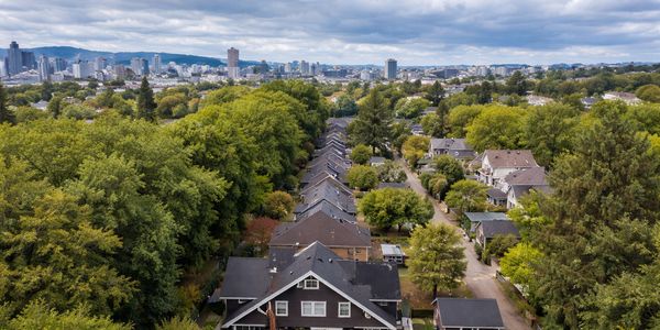 Beaumont-Wilshire: Tree-Lined Streets, Walkable Dining, and Classic Northeast &hellip;