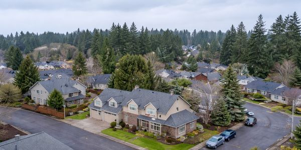 Barberton: Quiet Lakeside Living With Easy Vancouver Access