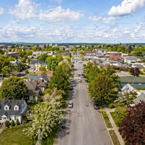 Logan: Peaceful Rural Living, Farmland Views, and Space Just Outside Portland