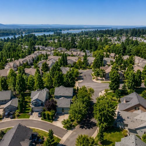 Fischers Creek, Camas WA: Custom Homes, Territorial Views, and a Street That Overdelivers