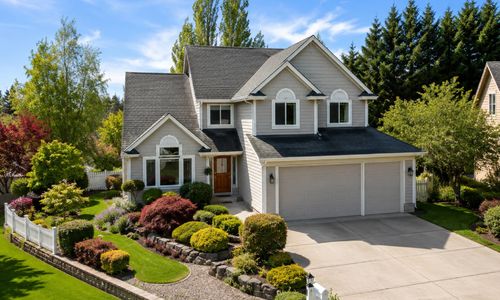 Crown View Plaza, Camas WA: Prune Hill Character at a …