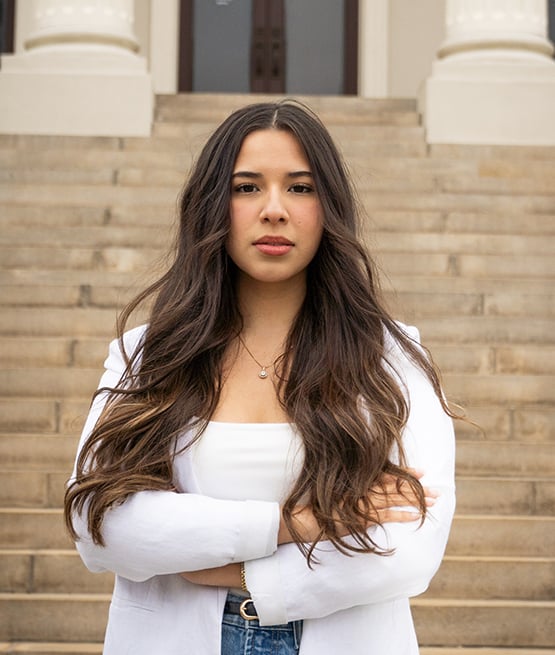 Dayanara-cropped