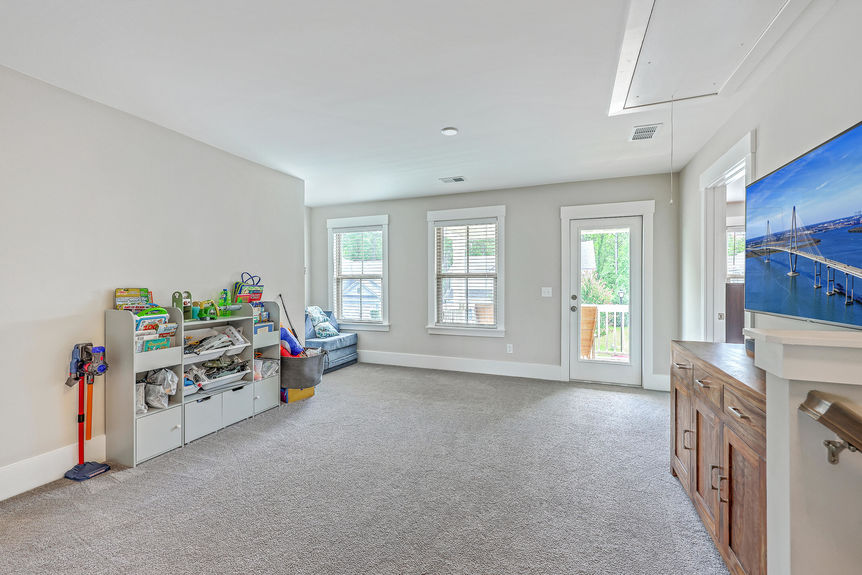 1ec092d9-4784-495e-879f-5d4fd910e22d