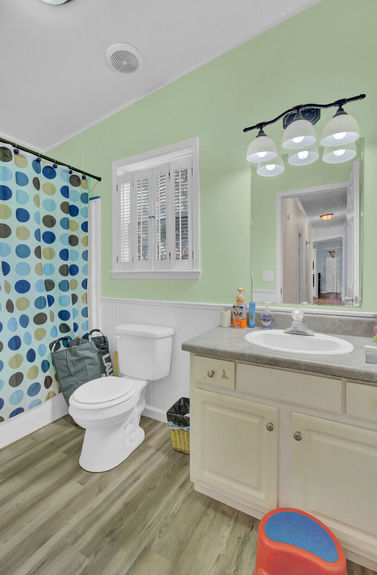 321d8b4f-a5f0-41fb-9a26-9af7881efc41