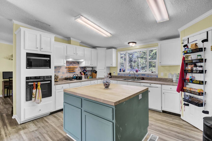 91e1ef56-7a99-49fd-8f10-b3b346a9d26d