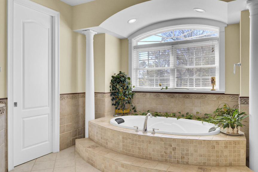 baae0a8f-8765-4d12-9b8a-805d0b5e8c1e