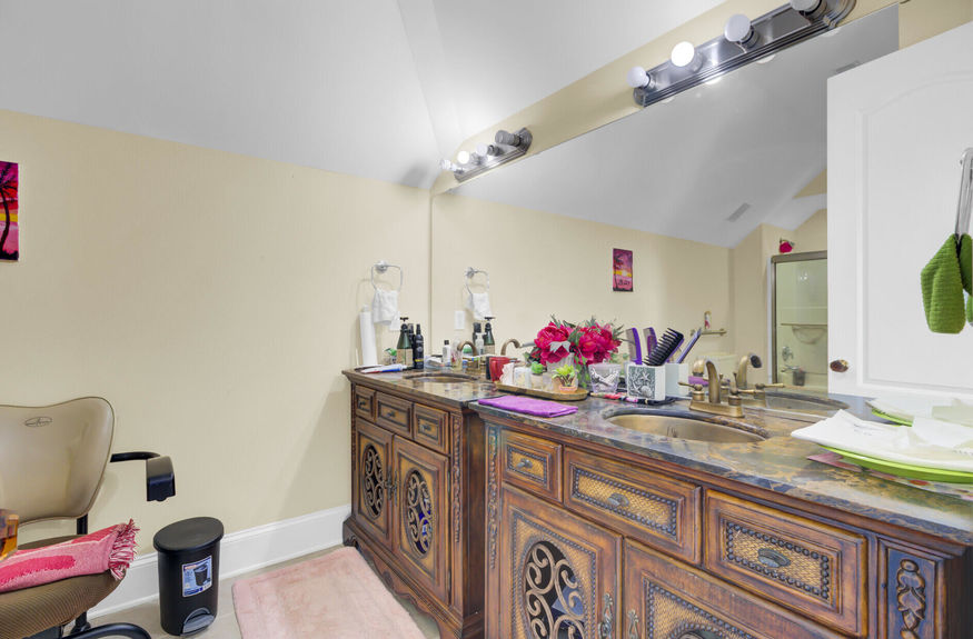 bab65a15-a6c7-40ec-8f46-70e98b9604ba