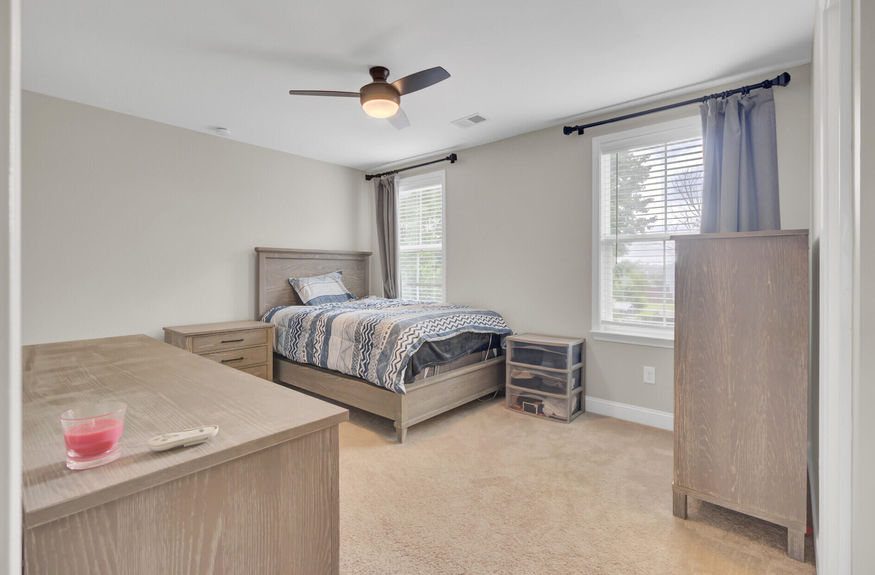 c8d718c9-3a32-43cc-a75d-94a48441c9e2