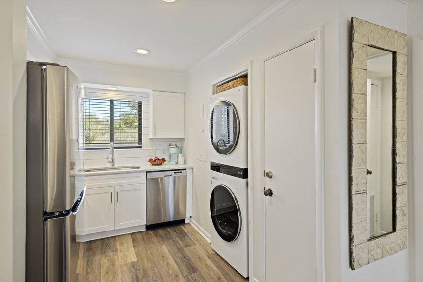 c930f964-59f1-40ef-ba99-cb6633d56105