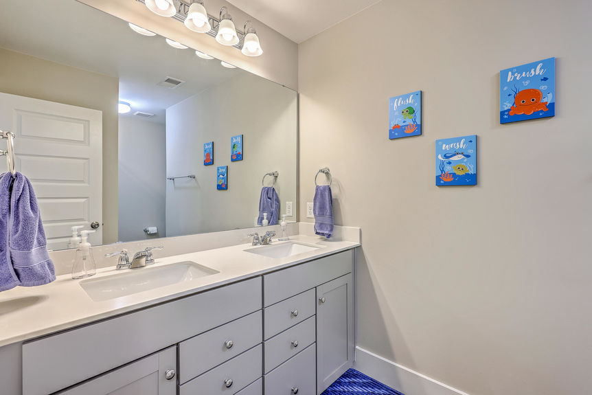 e308a693-8afc-404c-bb6b-d93c023de72b