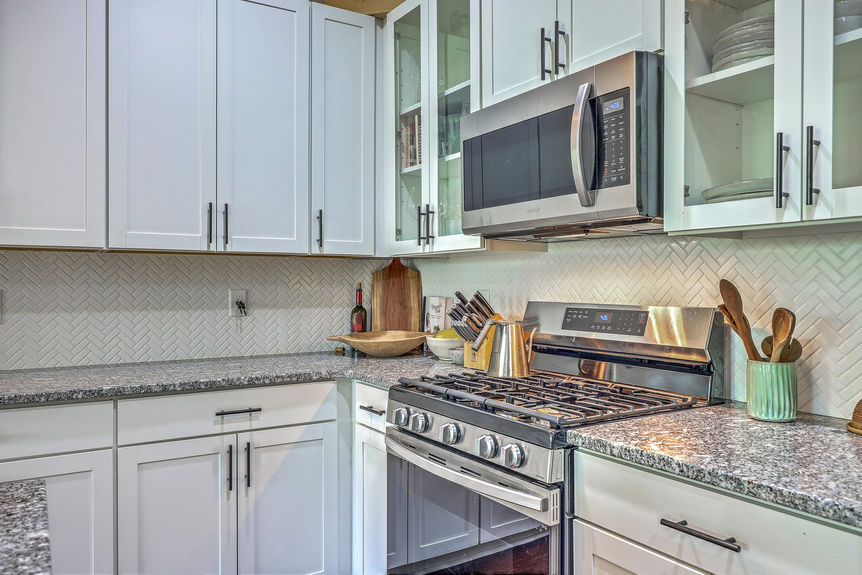 ee032244-130c-40dd-a98c-511e49ad5665