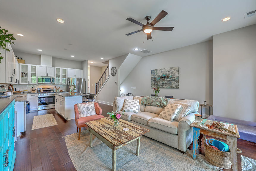 f0e043e6-57a5-423c-9021-f5524a3d1f66