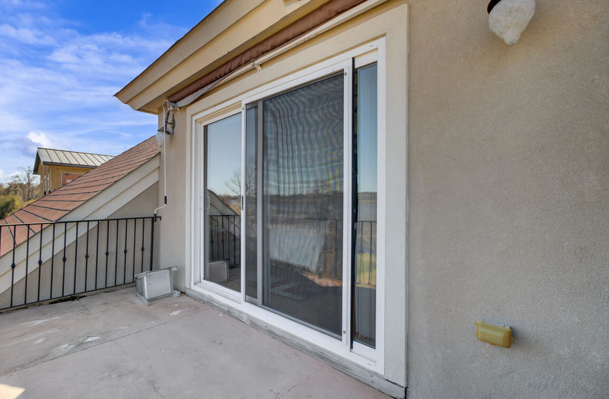 f40446bf-70a3-4095-89ec-09c77fd92bd6