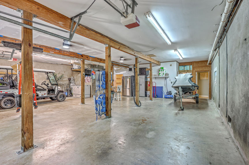 ff7b1168-fb4e-4693-a7b3-ff0bc9d21d75