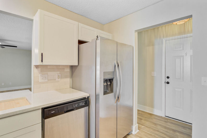 3e7947c9-a393-40db-b8db-025c2c73fb4a