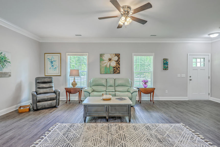 61a7de72-be76-4e9c-9fbf-ad417d75804d