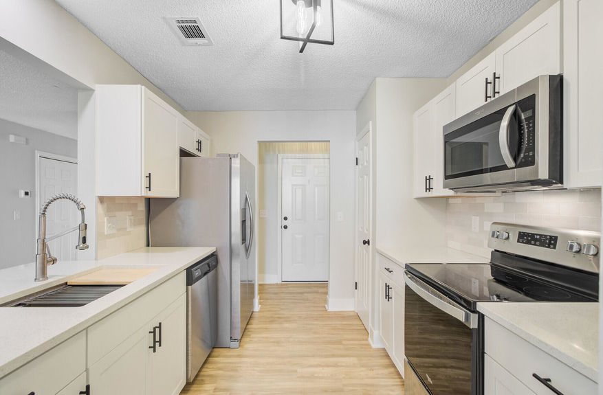 7cca83c1-3a68-4e0c-adcf-d2075e05d369