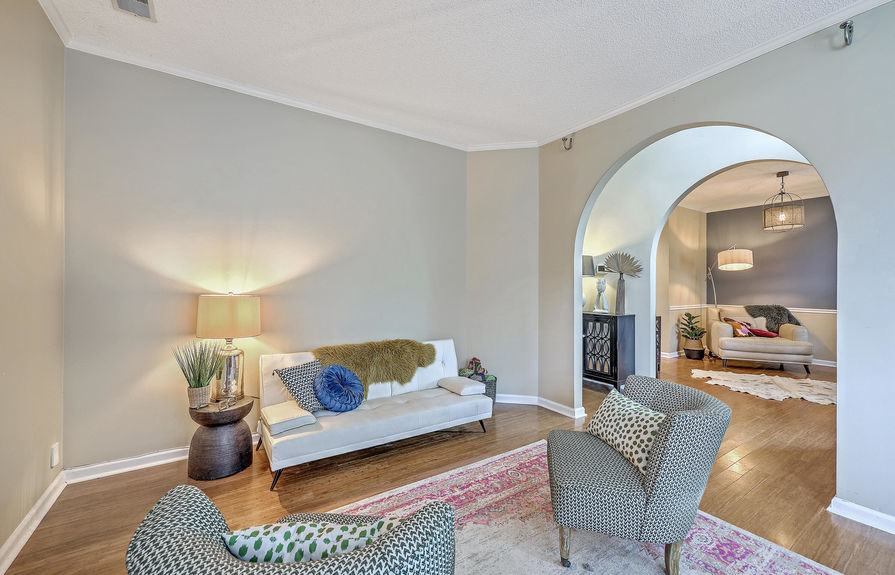 8e886895-5330-4b8b-85d6-6a5324c8bf42