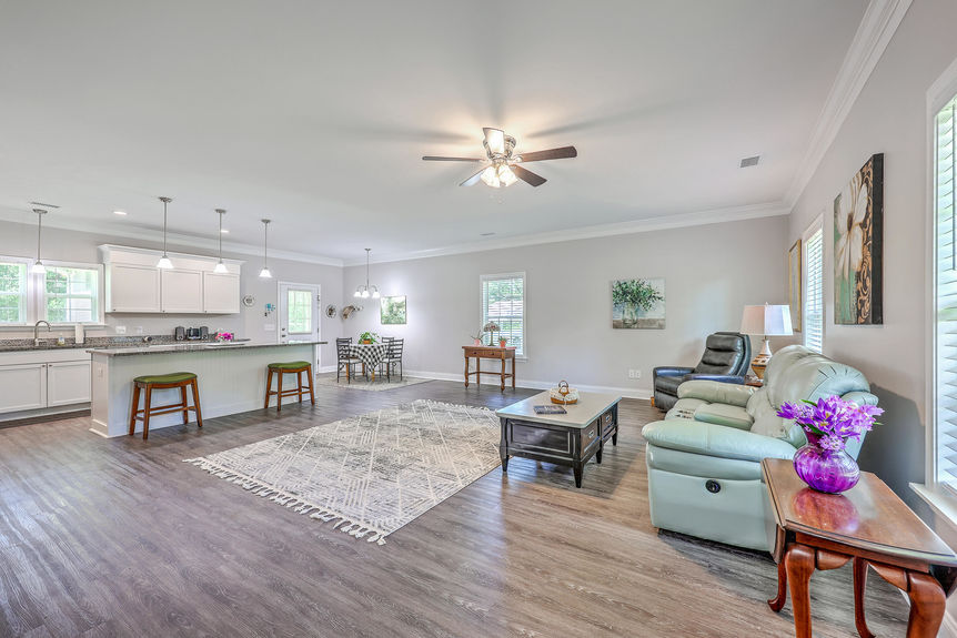 ad81c2ab-57ec-48b8-aa9b-fadf2d1d5300