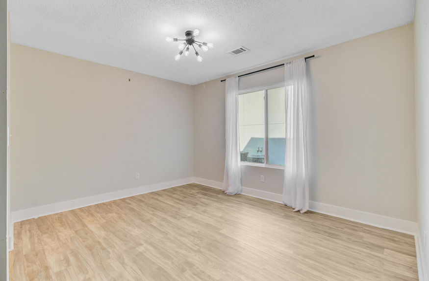 d39bcf5f-2670-43e9-8cf4-b6daaeec2584