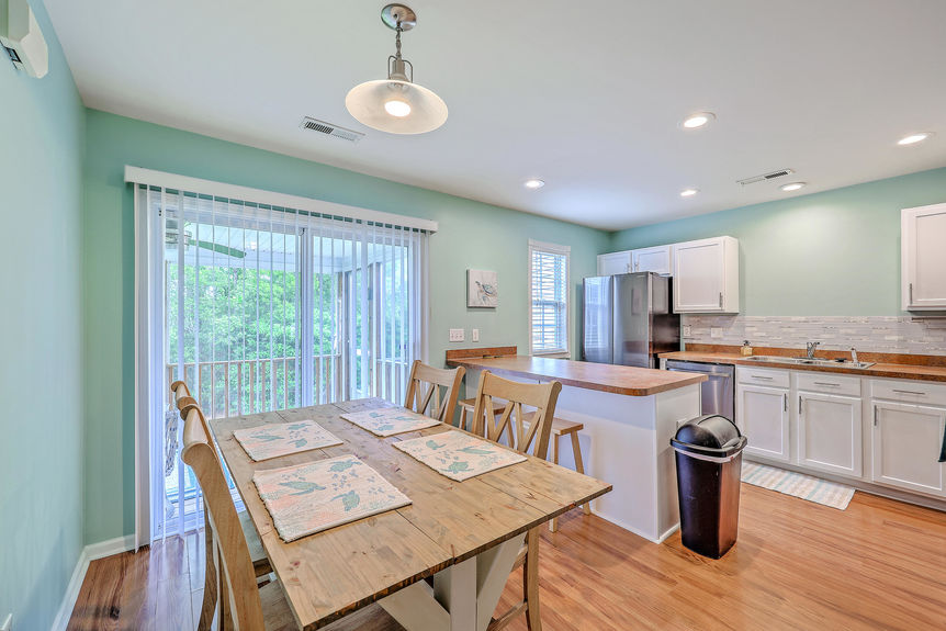 fd6aa659-3b30-4012-a2ee-524e14f20328