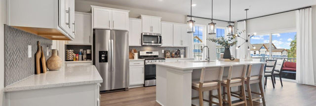 Web_Size_16_x_9_0031_9900_Oxon_Creek_Court_004