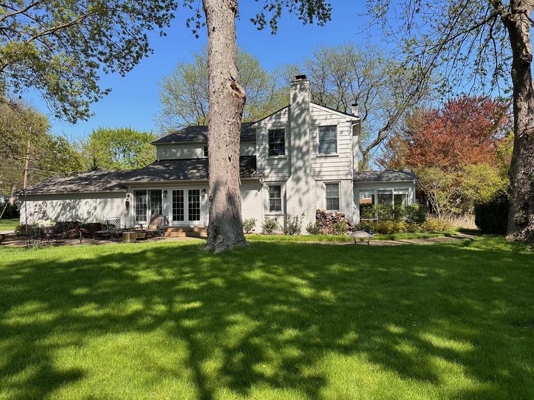 881-Yarmouth-Exterior-Side