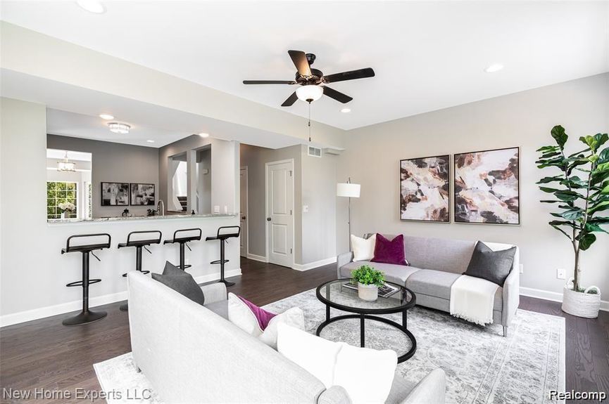 Uptown-Village-Living