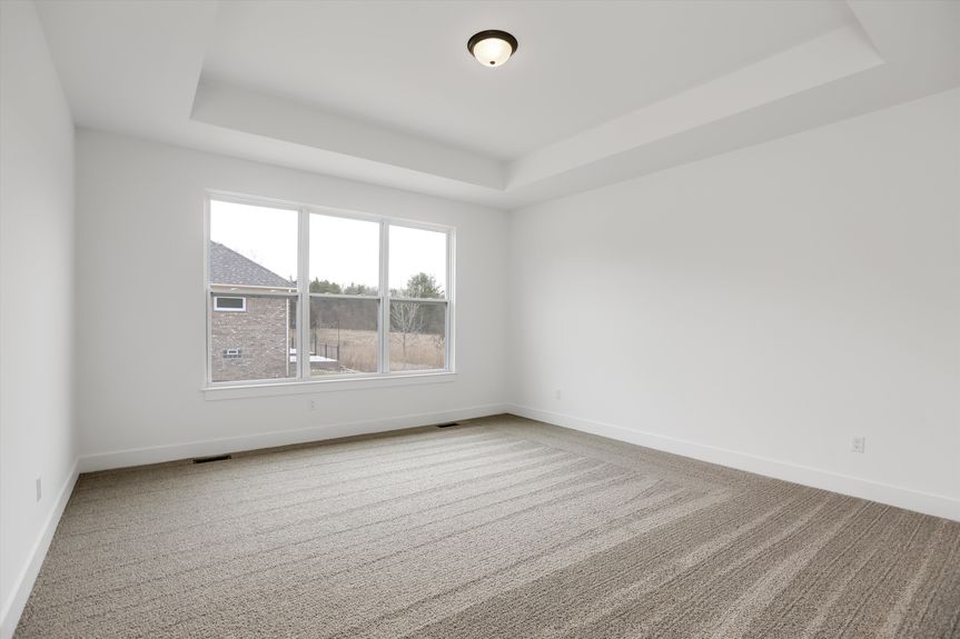 1933 Camrose Ct Owners Suite