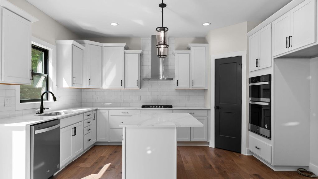 River Drive Island View