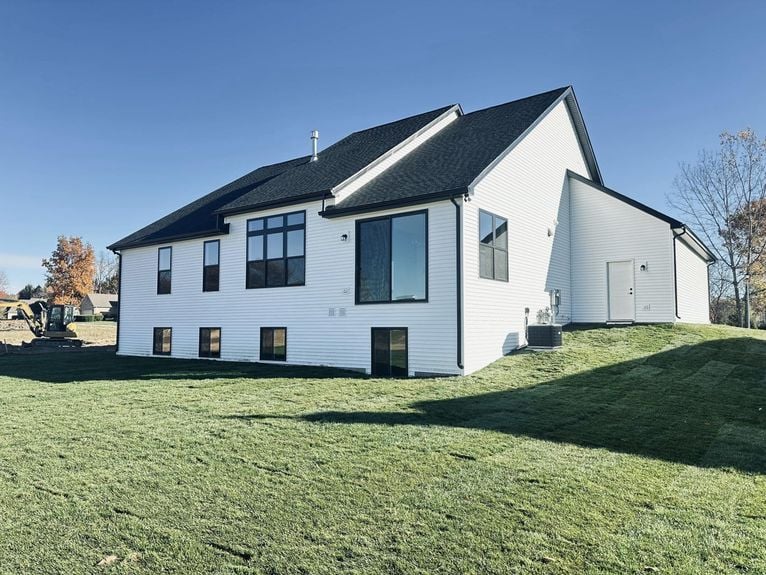 16420 Sleepy Hollow Exterior Rear