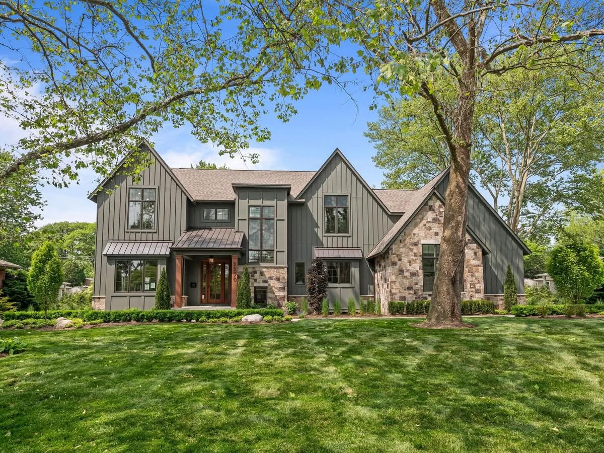 Adler 3570 Berkshire Bloomfield Hills